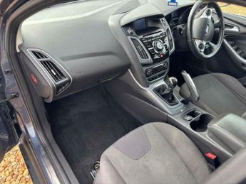 Ford Focus 1.6 Titanium Euro 5 5dr