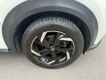 Nissan Juke 1.6 N-Connecta Auto Euro 6 5dr