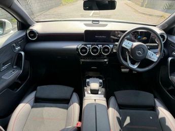 Mercedes-Benz A Class 2.0 A200d AMG Line (Executive) Hatchback 5dr Diesel 8G-DCT Euro 