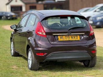 Ford Fiesta 1.4 Zetec 5dr