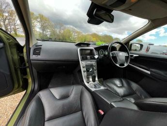 Volvo XC60 2.4 D5 SE Lux Geartronic AWD Euro 4 5dr