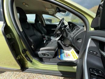 Volvo XC60 2.4 D5 SE Lux Geartronic AWD Euro 4 5dr