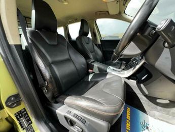 Volvo XC60 2.4 D5 SE Lux Geartronic AWD Euro 4 5dr