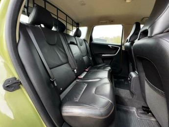 Volvo XC60 2.4 D5 SE Lux Geartronic AWD Euro 4 5dr
