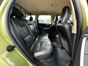Volvo XC60 2.4 D5 SE Lux Geartronic AWD Euro 4 5dr