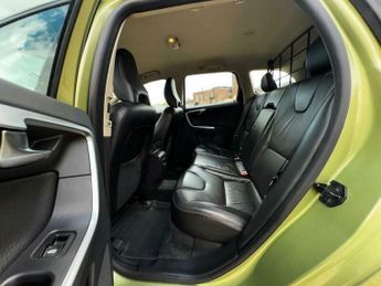 Volvo XC60 2.4 D5 SE Lux Geartronic AWD Euro 4 5dr