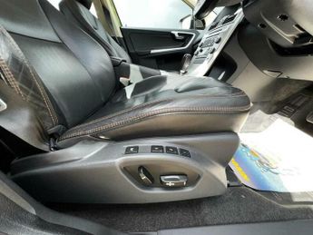 Volvo XC60 2.4 D5 SE Lux Geartronic AWD Euro 4 5dr