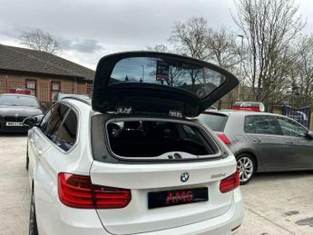 BMW 3 SERIES 2.0 320d Luxury Touring Auto Euro 5 (s/s) 5dr