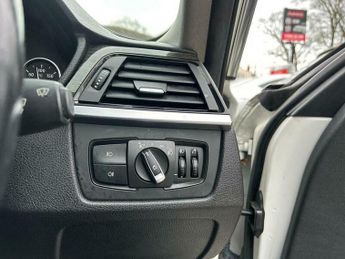 BMW 3 SERIES 2.0 320d Luxury Touring Auto Euro 5 (s/s) 5dr