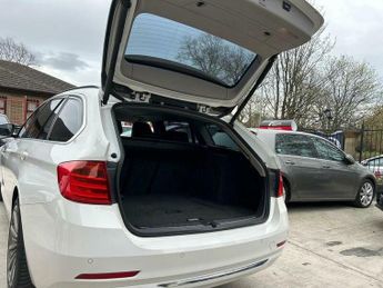 BMW 3 SERIES 2.0 320d Luxury Touring Auto Euro 5 (s/s) 5dr