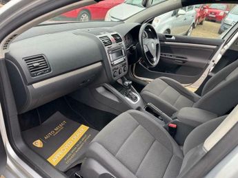 Volkswagen Golf 1.9 TDI Match DSG 5dr