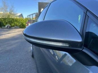 Volkswagen Golf 1.5 TSI EVO R-Line DSG Euro 6 (s/s) 5dr