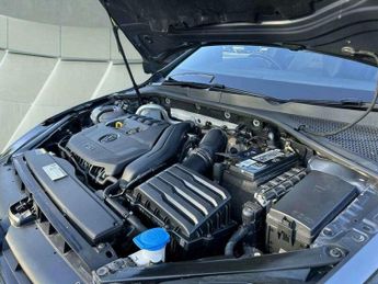 Volkswagen Golf 1.5 TSI EVO R-Line DSG Euro 6 (s/s) 5dr