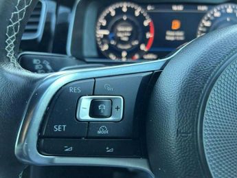 Volkswagen Golf 1.5 TSI EVO R-Line DSG Euro 6 (s/s) 5dr