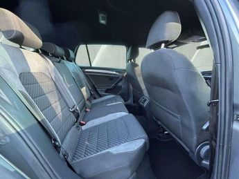 Volkswagen Golf 1.5 TSI EVO R-Line DSG Euro 6 (s/s) 5dr