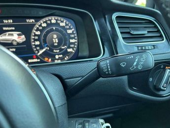 Volkswagen Golf 1.5 TSI EVO R-Line DSG Euro 6 (s/s) 5dr