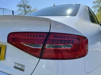 Audi A4 2.0 TFSI Black Edition Plus S Tronic quattro Euro 6 (s/s) 4dr