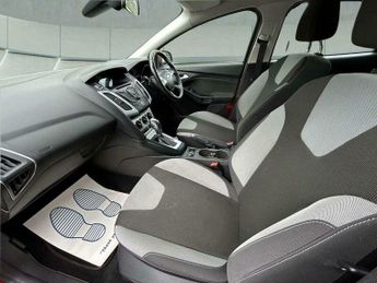 Ford Focus 1.6 Zetec Powershift Euro 5 5dr