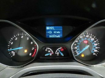 Ford Focus 1.6 Zetec Powershift Euro 5 5dr