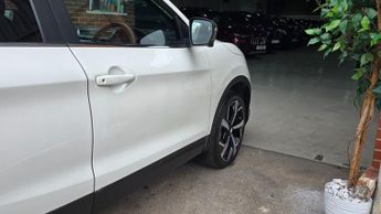 Nissan Qashqai 1.6 dCi Pilot One Edition SUV 5dr Diesel XTRON Euro 6 (s/s) (130