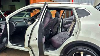 Nissan Qashqai 1.6 dCi Pilot One Edition SUV 5dr Diesel XTRON Euro 6 (s/s) (130
