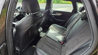 Audi A4 Avant 2.0 TDI ultra S line Estate 5dr Diesel S Tronic Euro 6 (s/s) (19