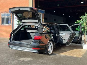 Audi A4 Avant 2.0 TDI ultra S line Estate 5dr Diesel S Tronic Euro 6 (s/s) (19