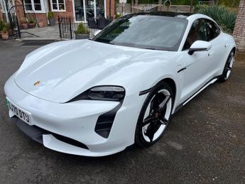Porsche Taycan TURBO