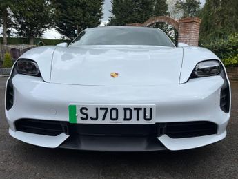 Porsche Taycan TURBO