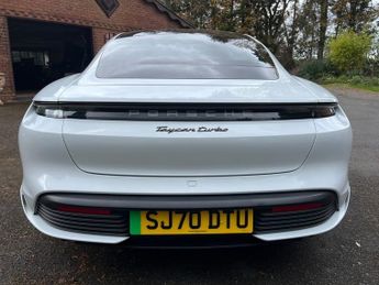 Porsche Taycan TURBO