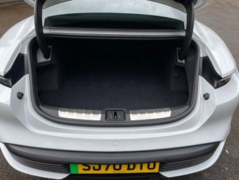 Porsche Taycan TURBO