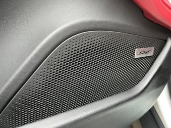 Porsche Taycan TURBO