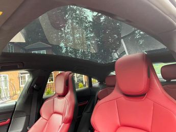 Porsche Taycan TURBO