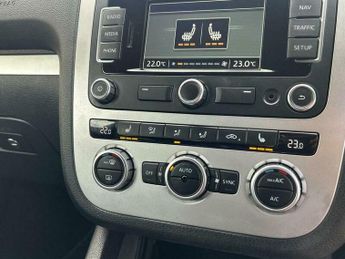 Volkswagen Scirocco 2.0 TDI GT DSG Euro 5 3dr (Leather, Nav)