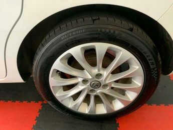 Vauxhall Corsa 1.2i SE Hatchback 5dr Petrol Manual Euro 6 (70 ps)