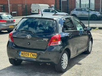 Toyota Yaris 1.33 Dual VVT-i SR Euro 4 (s/s) 5dr