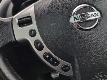 Nissan Qashqai 1.5 dCi Tekna SUV 5dr Diesel Manual 2WD Euro 4 (106 ps)