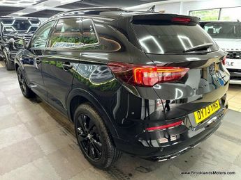 Vauxhall Grandland GS [SAT NAV & REVERSE CAMERA]