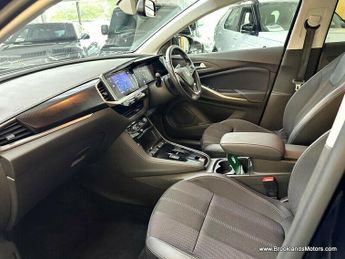 Vauxhall Grandland GS [SAT NAV & REVERSE CAMERA]