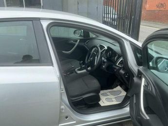 Vauxhall Astra 1.6 16v Exclusiv Euro 5 5dr