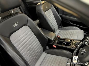 Volkswagen Passat R LINE TDI BLUEMOTION TECH 4MOTION DSG [3X SERVICES & HUGE SPEC]