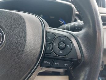 Toyota Corolla ICON TECH