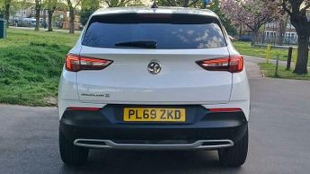 Vauxhall Grandland X 1.2 Turbo Business Edition Nav SUV 5dr Petrol Auto Euro 6 (s/s) 