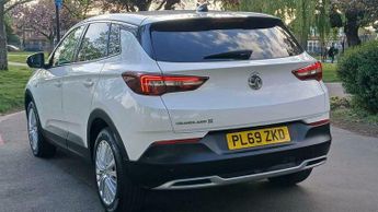 Vauxhall Grandland X 1.2 Turbo Business Edition Nav SUV 5dr Petrol Auto Euro 6 (s/s) 