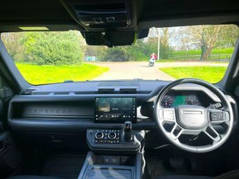 Land Rover Defender X-DYNAMIC HSE