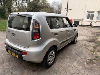Kia Soul 1.6 1 SUV 5dr Petrol Manual Euro 4 (124 bhp)
