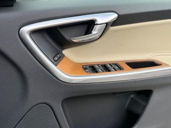 Volvo XC60 2.5 T5 AWD Petrol Auto 5dr