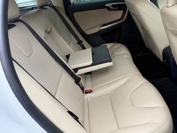 Volvo XC60 2.5 T5 AWD Petrol Auto 5dr