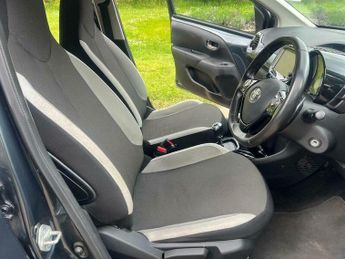 Toyota AYGO 1.0 VVT-i x-press x-shift Euro 6 5dr