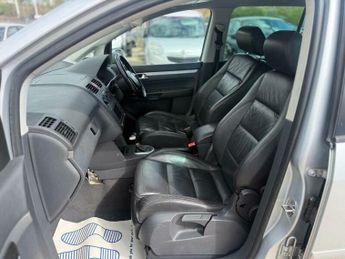 Volkswagen Touran 1.6 FSI SE 5dr (7 Seats)